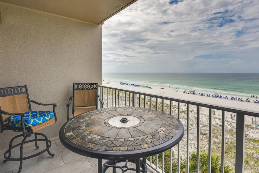 Fort Walton Beach Rental w/ Pool & Hot Tub Access - Image 1