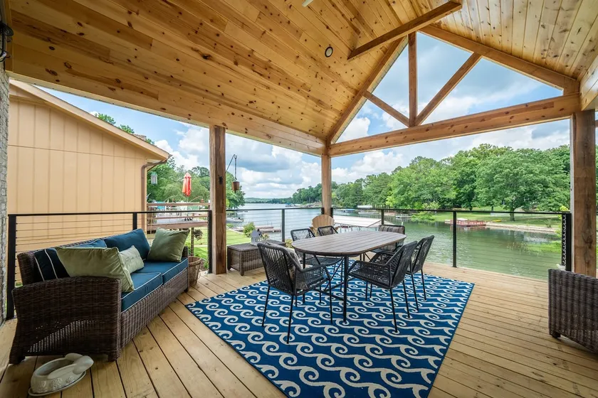 T-bird Lakefront Luxury | New Home | Sleeps 16 - Image 1