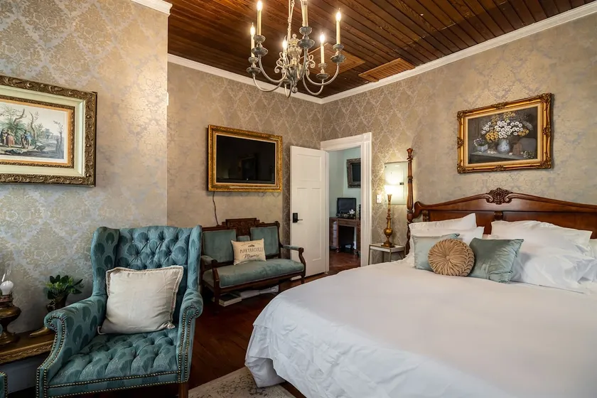 TheOutPostInn Bed&Breakfast - The Blue Victorian - Image 1