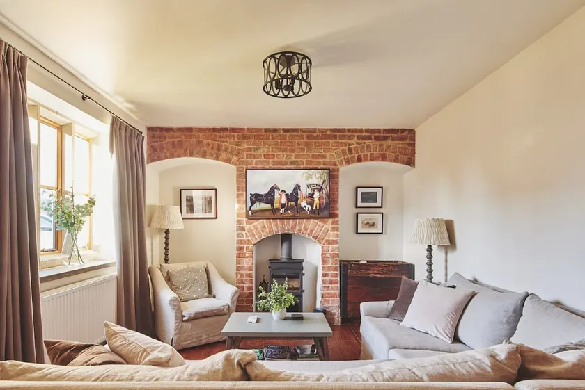 Cotswold Luxury Coach House - ideal for couples, w/ EV charging - Image 1