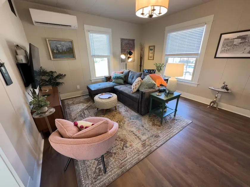 Charming Historic Downtown 1BR | A+ Location - Image 1