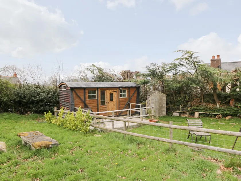 Railway Carriage - Image 1