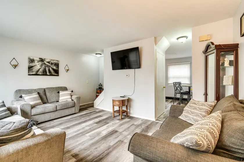 4 Mi to Dtwn Rochester: Charming Apt w/ Patio! - Image 1