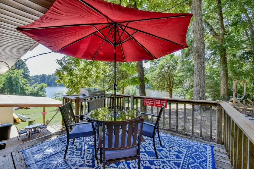 Magnolia Lake House - Image 1