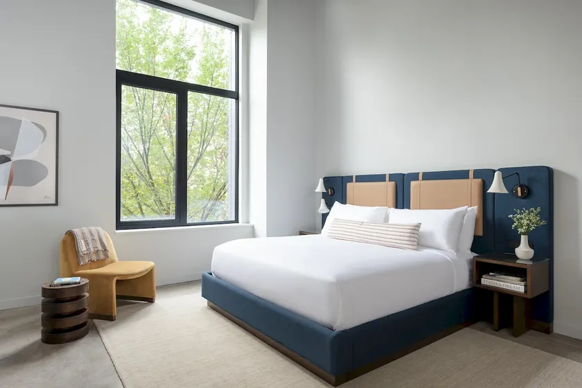Spacious Studio in Little Italy, Near West Loop - Image 1