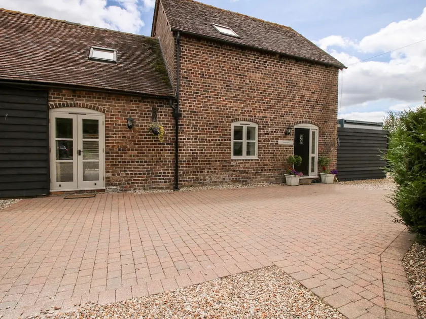 Trooper's Barn - Image 1
