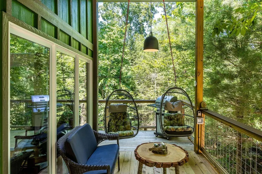 Free Ruby Falls Ticket & More-Treehouse-Hot Tub - Image 1