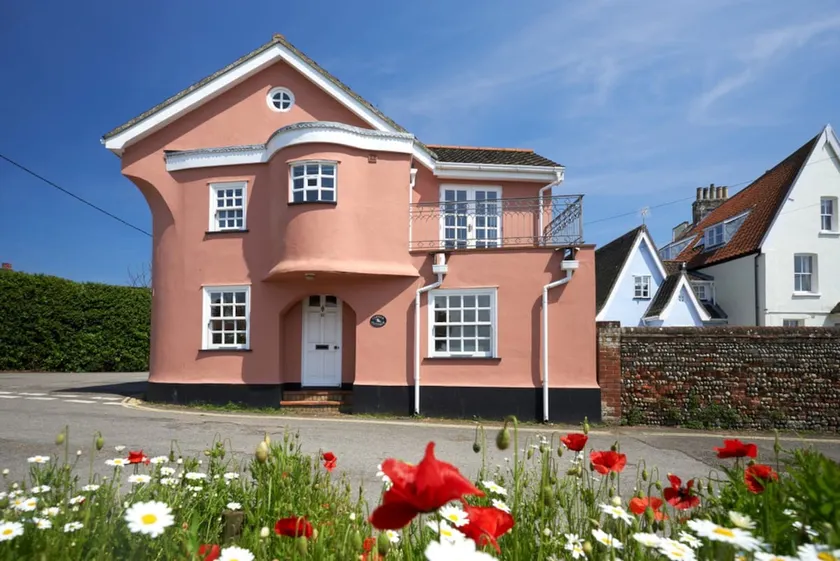 Corner Cottage - The Pink House - Image 1