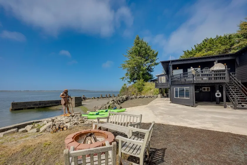 Waterfront Coos Bay Retreat w/ Sauna! - Image 1