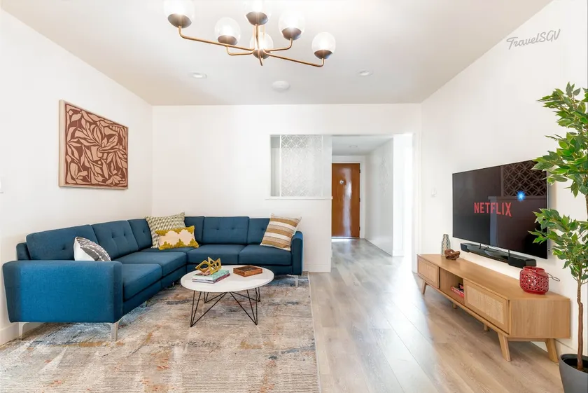 Sleek 3BR Home + EV Charger + Near DTLA #TravelSGV - Image 1