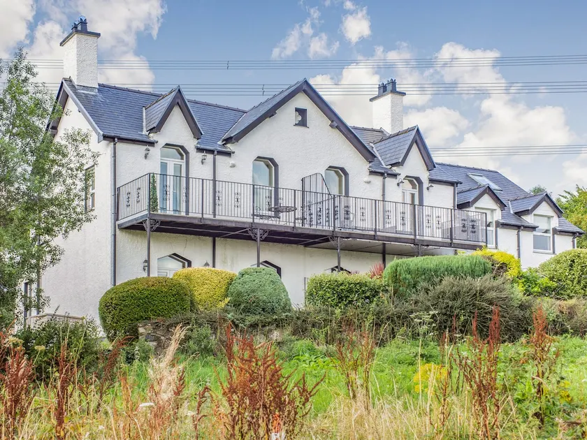 Menai View - Image 1