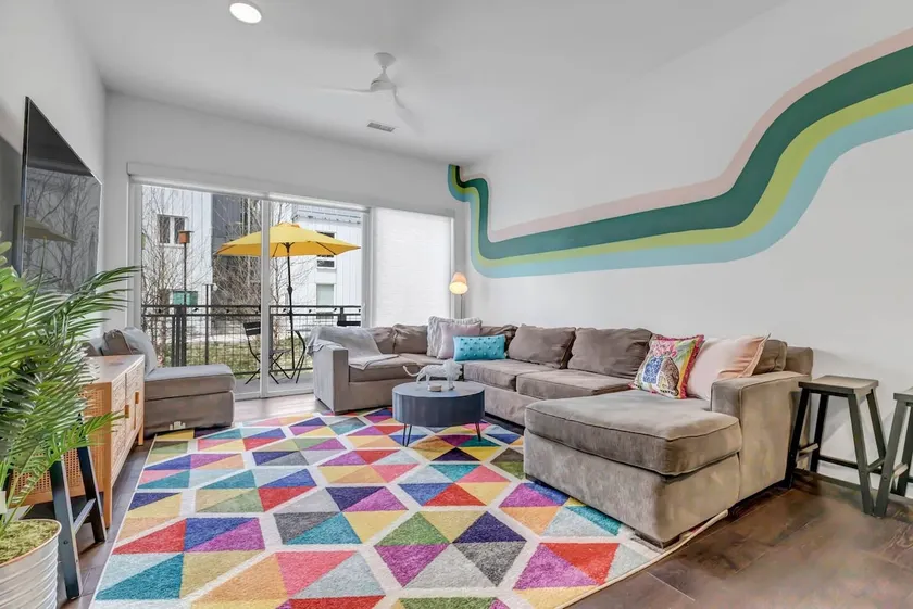 Jungle Loft: 2Bd Condo In RinoArtsDistrict - Image 1