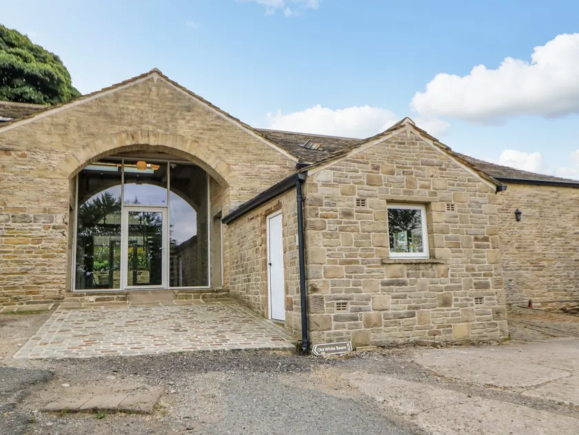 3 Barn Cottages - Image 1