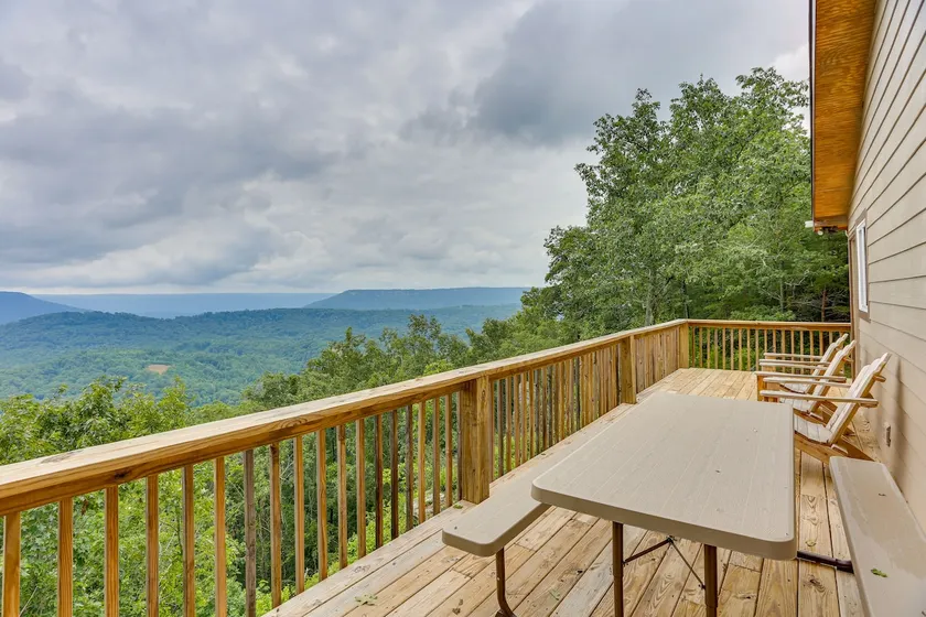 Mountain Retreat w/ Fire Pit in Flat Rock! - Image 1