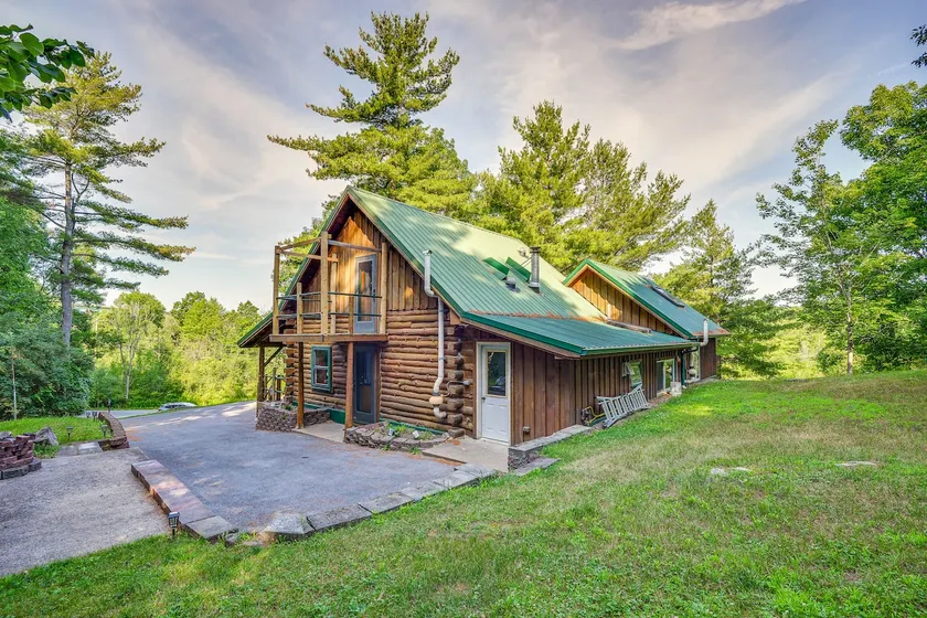 Charming Wellesley Island Cabin Near State Parks - Image 1