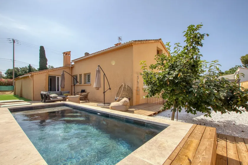 Villa Coquelicot – Air-conditioned house with pool - Image 1