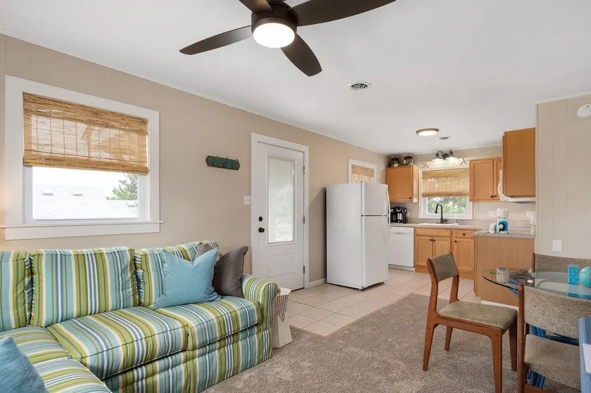 Southernmost: Dog-friendly, Top Floor Apartment Sl - Image 1