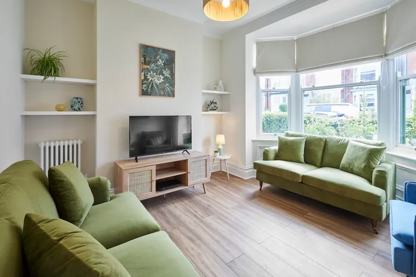 Host & Stay - Sunbeam House - Image 1