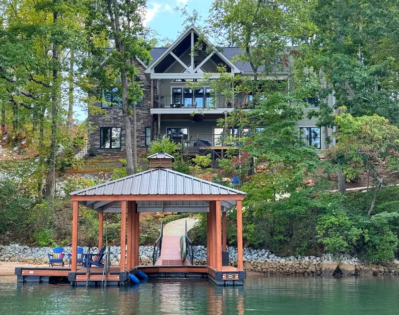 Deep Water, King Beds, 9P-Hottub - Image 1