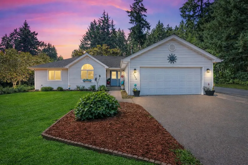 Port Orchard Oasis Retreat w/ Hot Tub & Game Room! - Image 1