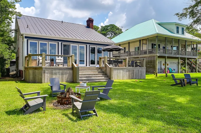Pamlico River Vacation Rental w/ Deck & Fire Pit - Image 1
