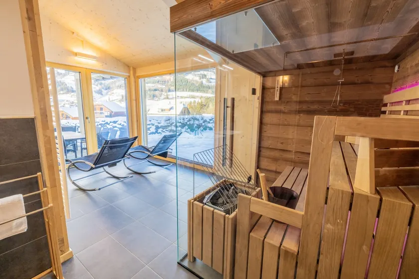 Woody 18 - Chalet Mountain Love - Image 1