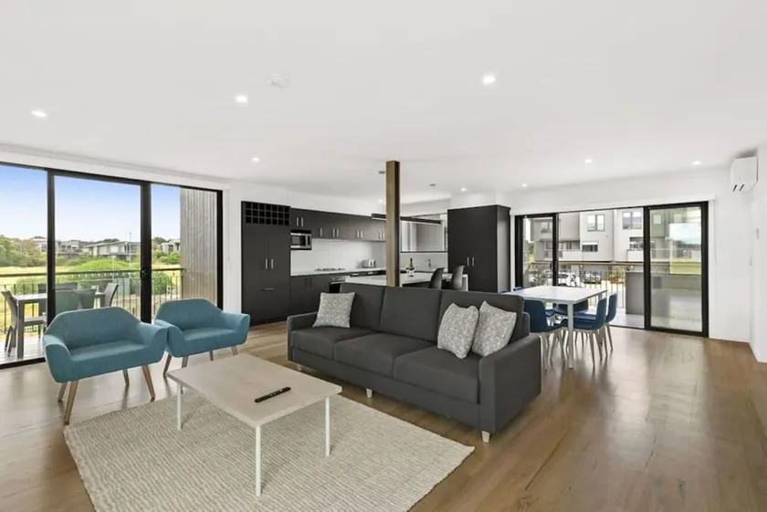 The Fairway Club 17 - Image 1