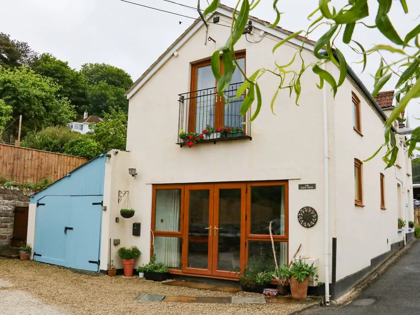 The Coach House, The Grove - Image 1
