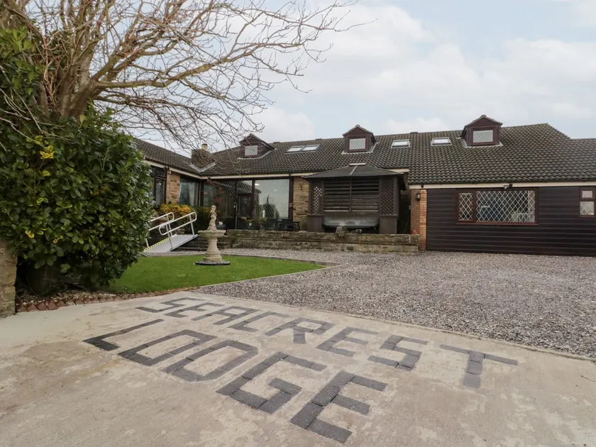 Seacrest Lodge - Image 1
