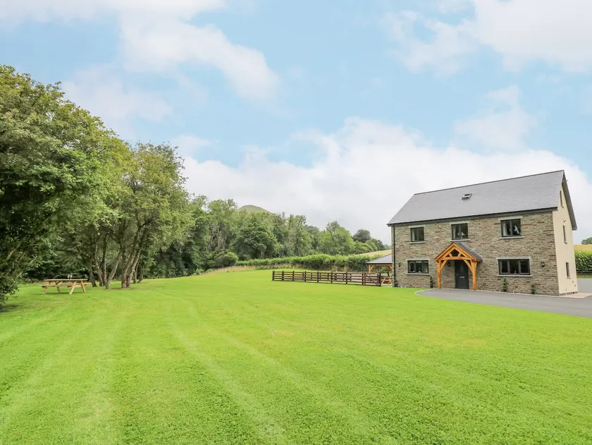 Talarddu Cottage - Image 1