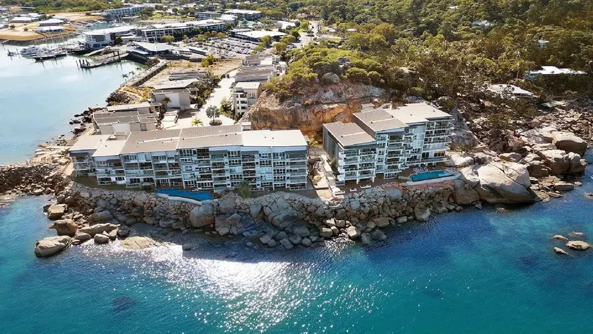 Luxury Island Hideaway - Image 1