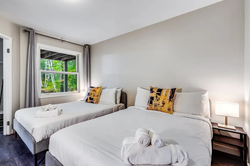 Rare Muskoka Chalet Suite - B7 - Image 1