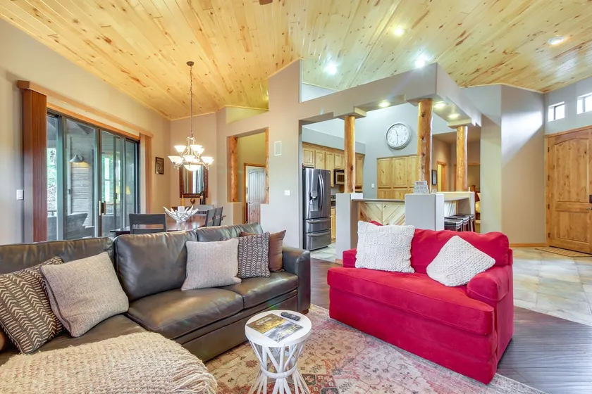 Unwind Fireside: Spacious Torreon Cabin w/ Deck! - Image 1
