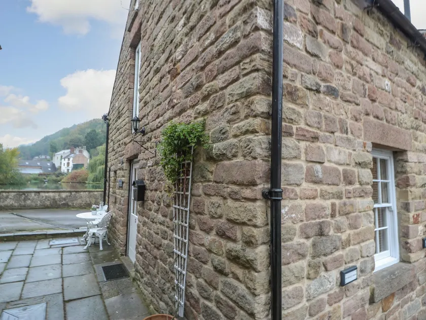 Stable Cottage - Image 1