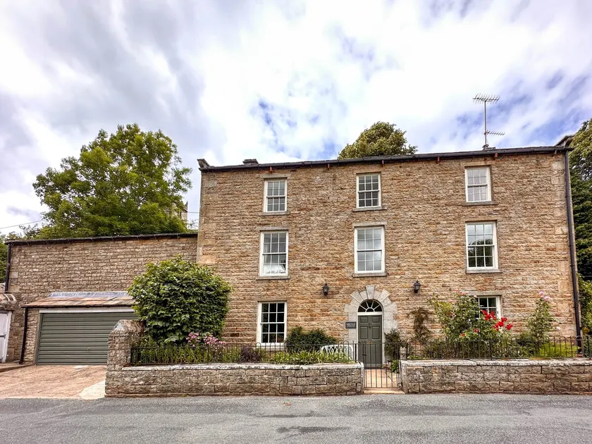 Bridge House - Image 1