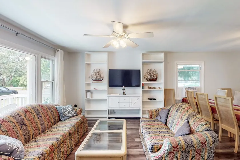Steps to Chesapeake Bay! 'Callaway Drive Retreat' - Image 1
