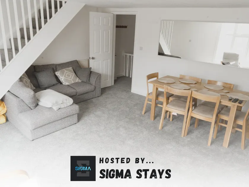 Bentley House - By Sigma Stays - Image 1