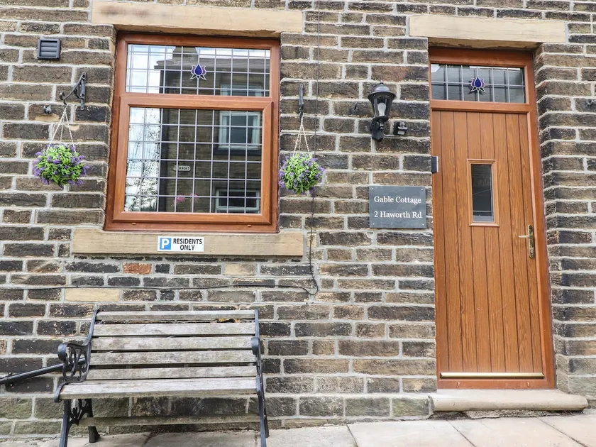 Gable Cottage - Image 1