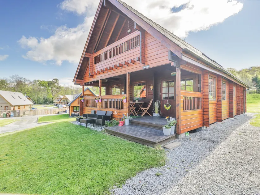 Sun View Lodge - Image 1