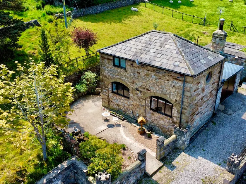 The Coach House - Image 1