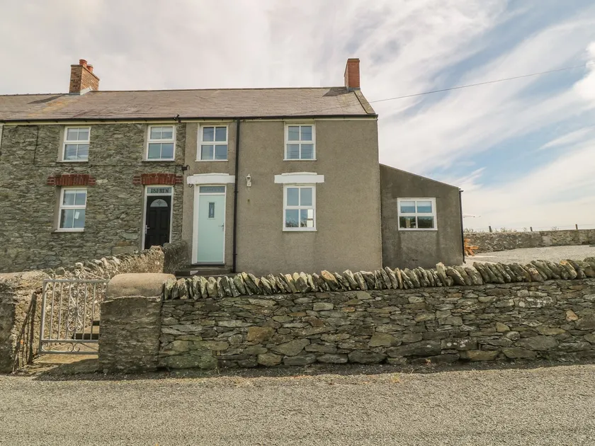Glasfryn - Image 1