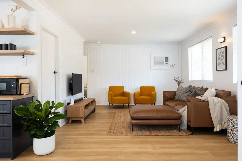 Barney's Beach House Narrawallee - Image 1