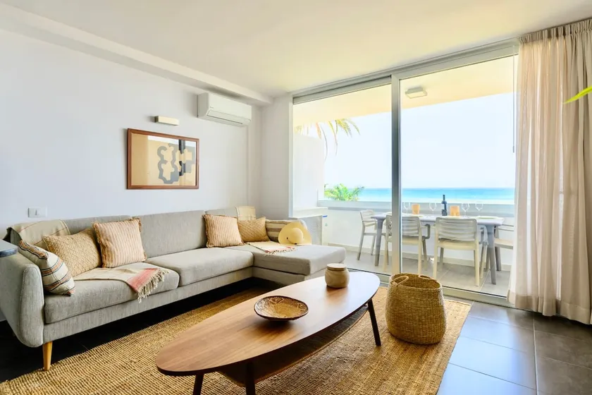 Beachfront 2 Bedroom Retreat - Image 1