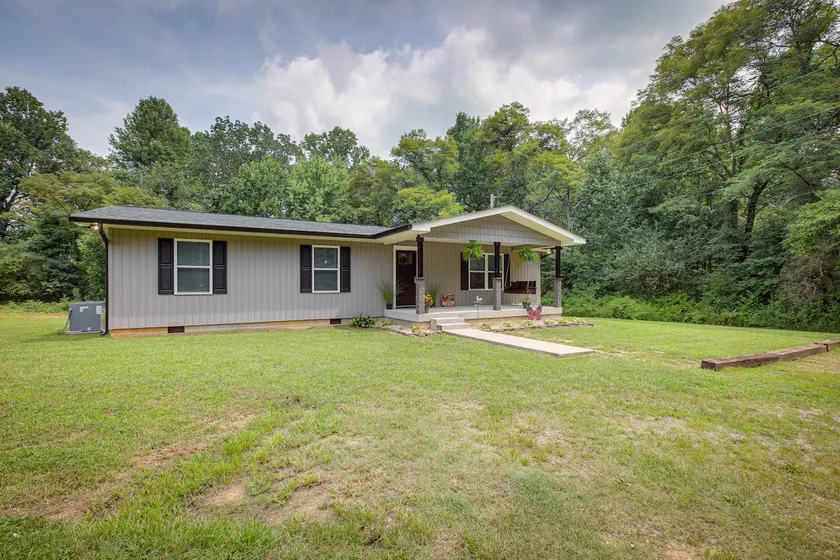 Close to Nickajack Lake! Serene Retreat w/ Hot Tub - Image 1