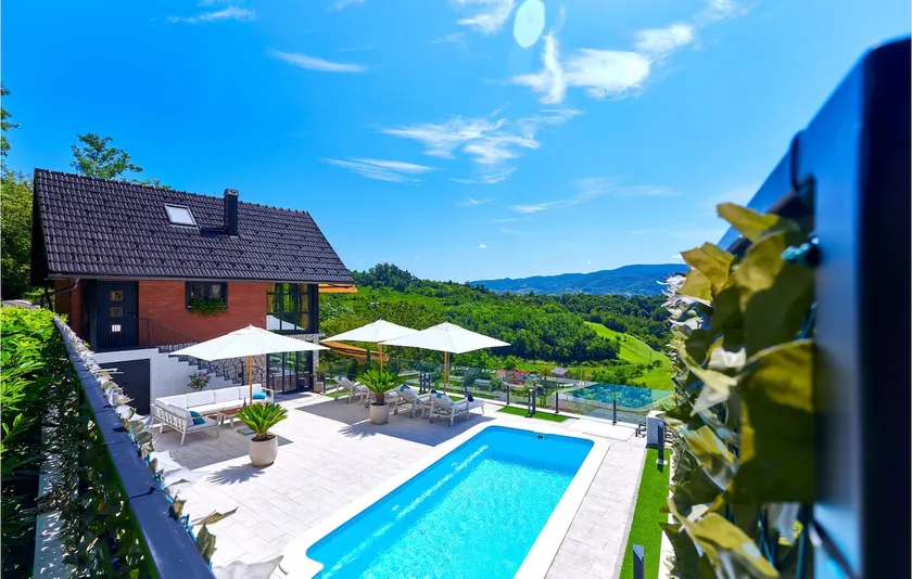 Amazing home in Donja Stubica - Image 1
