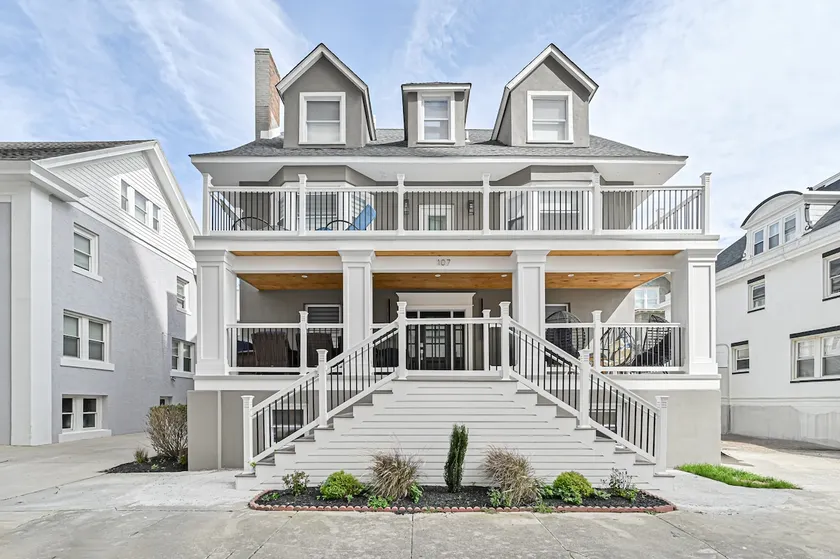 Ultra North Beach Ventnor family beach house - Image 1