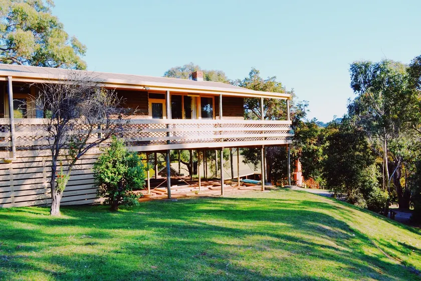Family Group Lodge - Iluka Retreat - Warrawong - Image 1