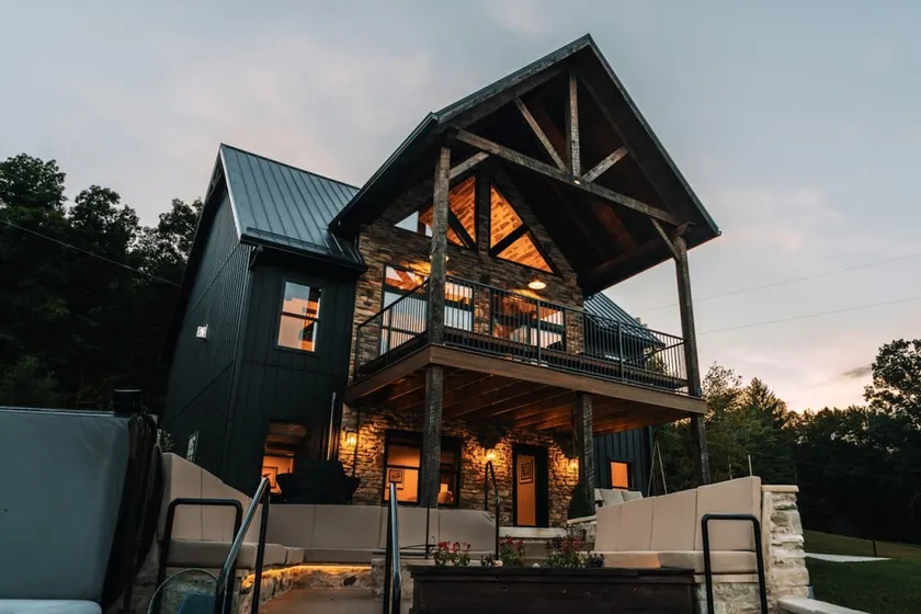 The Lodge @ Paradise Lake - Image 1