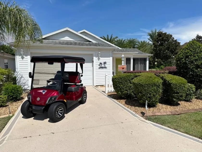 2 bedroom / 2 full bath with great location in The - Image 1