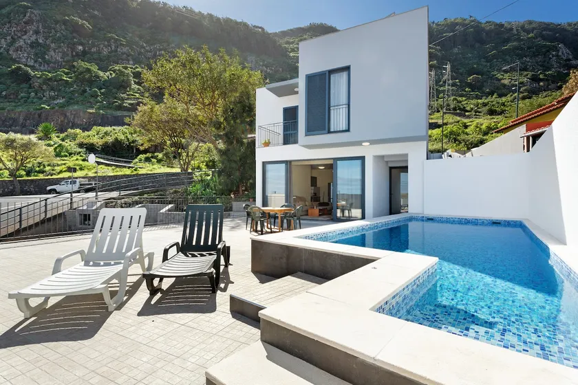 Villa \"Casa Da Pontinha\" avec vue sur la mer, jardin privé, piscine extérieure et Wi-Fi - Image 1